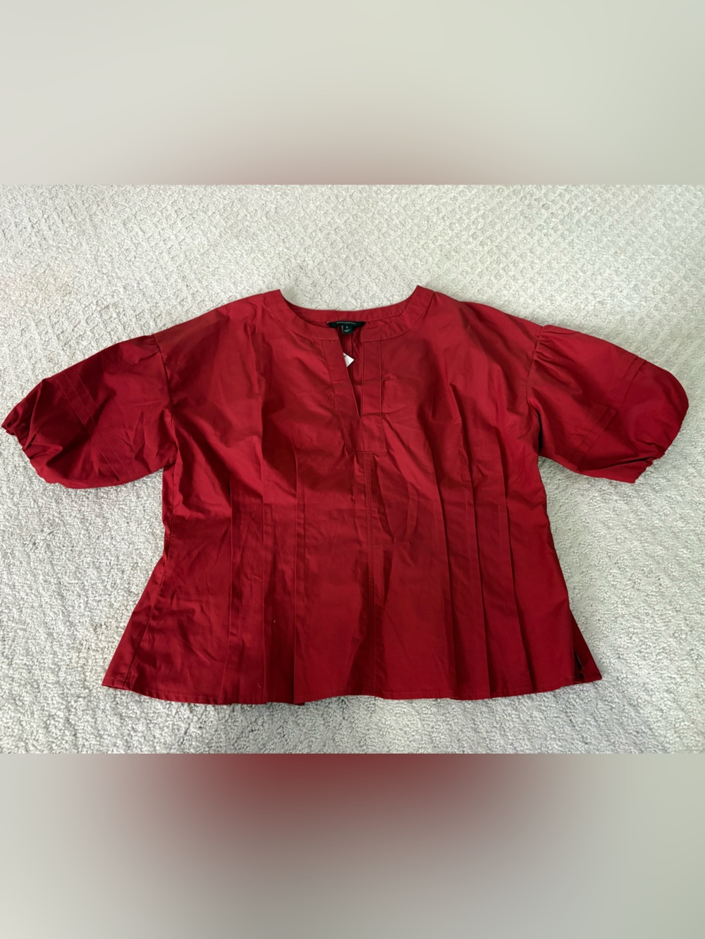 NWT Banana Republic Red Pleated Short Sleeve Women’s Top